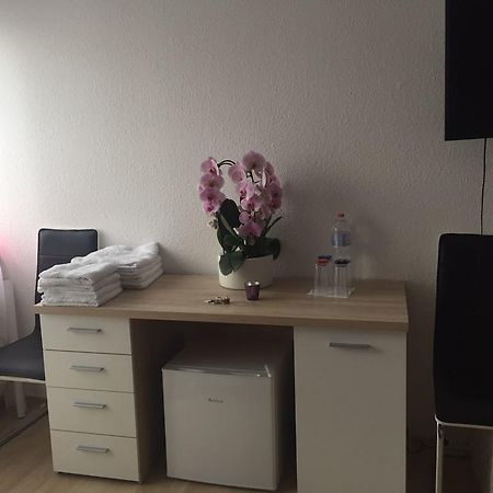 Privatzimmer Am Rathaus Kassel Luaran gambar